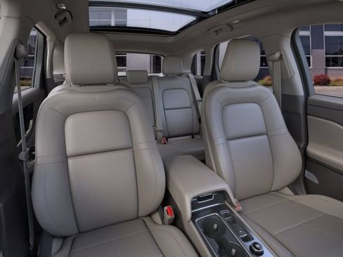 Used 2024 Lincoln Corsair Grand Touring AWD/4WD image 10