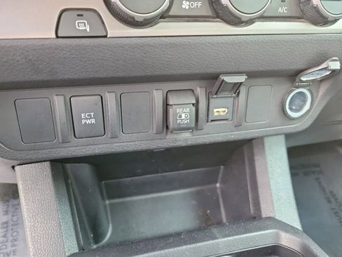 Used 2022 Toyota Tacoma SR5 image 29