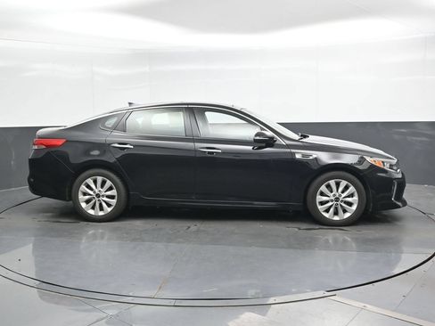 Used 2018 Kia Optima EX w/ Technology Package FWD image 4