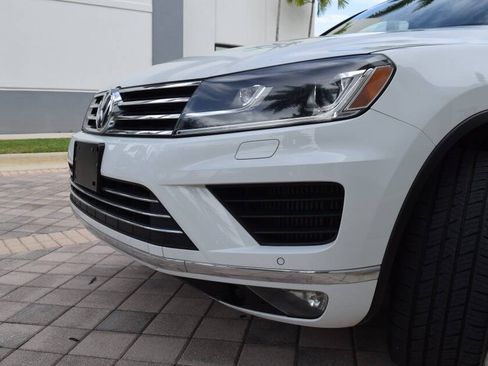 Used 2016 Volkswagen Touareg TDI AWD/4WD image 15