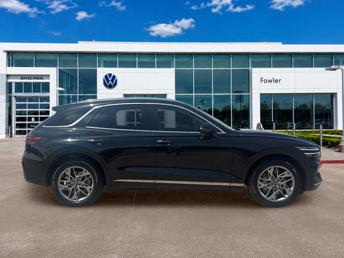 Used 2025 Genesis GV70 2.5T w/ Advanced Package AWD/4WD image 4