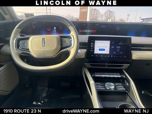 Used 2024 Lincoln Nautilus Premier image 23
