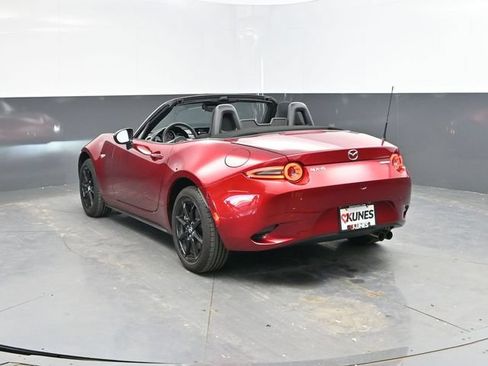 Used 2025 MAZDA MX-5 Miata Sport RWD image 10