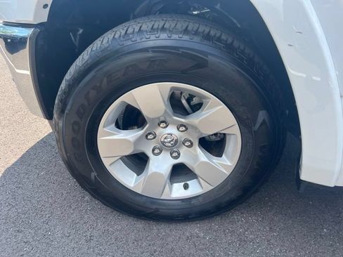 Used 2025 RAM 1500 Big Horn AWD/4WD image 38