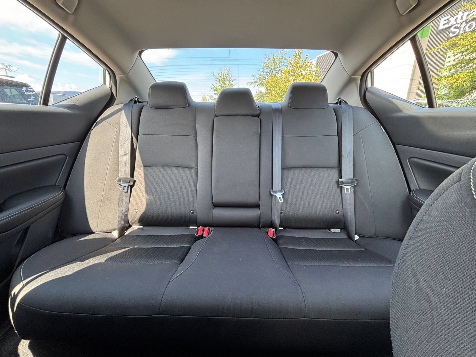 Used 2025 Nissan Altima 2.5 SV FWD image 37