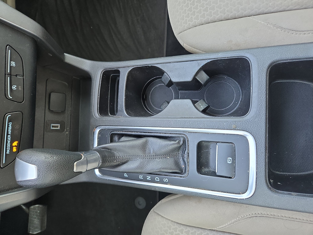 Used 2017 Ford Escape SE FWD image 17