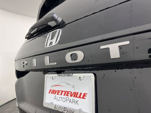 New 2026 Honda Pilot Touring image 21