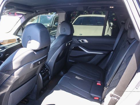 Used 2024 BMW X5 xDrive40i w/ M Sport Package AWD/4WD image 17