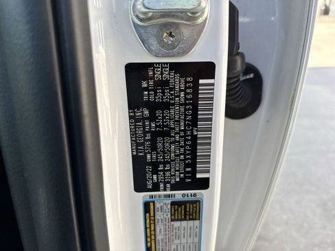 Used 2022 Kia Telluride S image 61