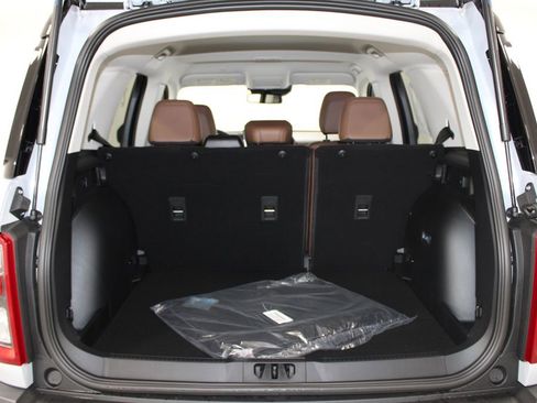 New 2026 Ford Bronco Sport Outer Banks image 13