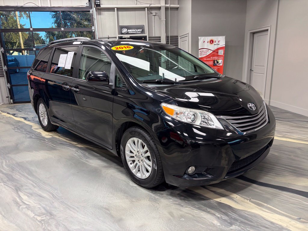 Used 2016 Toyota Sienna XLE w/ XLE Navigation Package FWD image 1