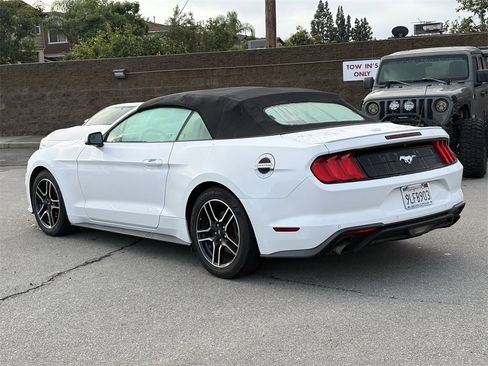 Used 2020 Ford Mustang Premium image 4