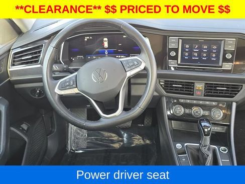 Used 2024 Volkswagen Jetta SE FWD image 20