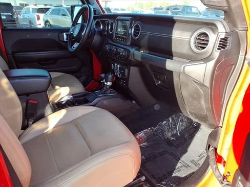 Used 2018 Jeep Wrangler Unlimited Sahara AWD/4WD image 25
