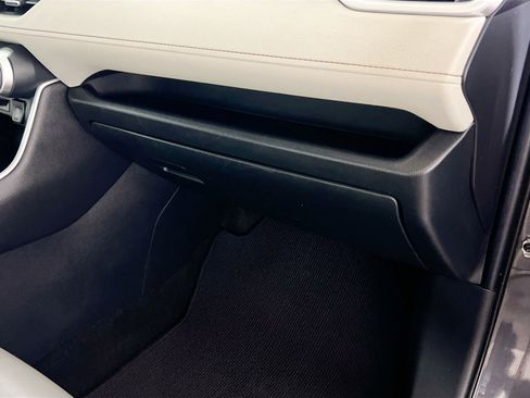 Used 2020 Toyota RAV4 XLE Premium FWD image 35