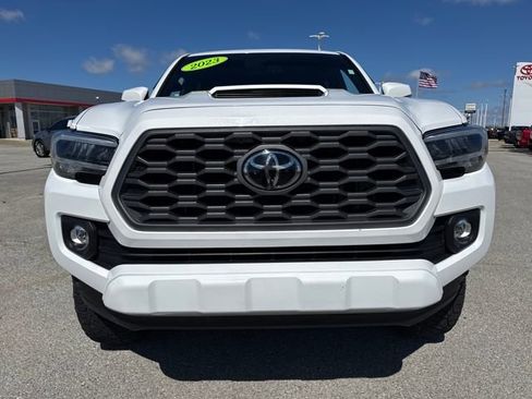 Used 2023 Toyota Tacoma TRD Sport image 9