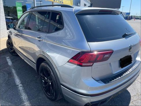 Used 2024 Volkswagen Tiguan SE R-Line AWD/4WD image 3