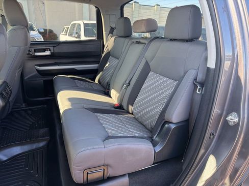 Used 2018 Toyota Tundra SR5 image 19