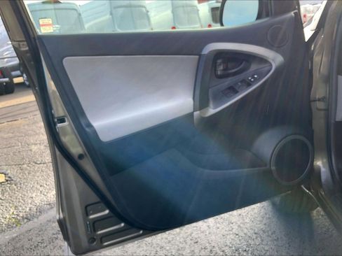 Used 2012 Toyota RAV4 4WD image 20