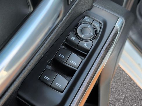 Used 2021 Chevrolet Silverado 1500 LTZ RWD image 9