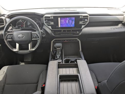 Used 2022 Toyota Tundra SR5 w/ SR5 Convenience Package image 17