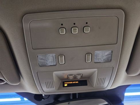 Used 2008 Cadillac STS V8 AWD w/ Preferred Equipment Group image 24