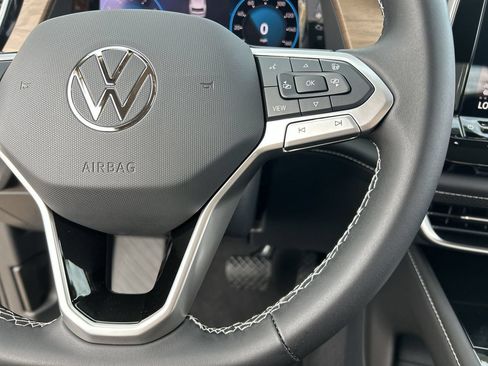 New 2026 Volkswagen Atlas SE FWD image 21
