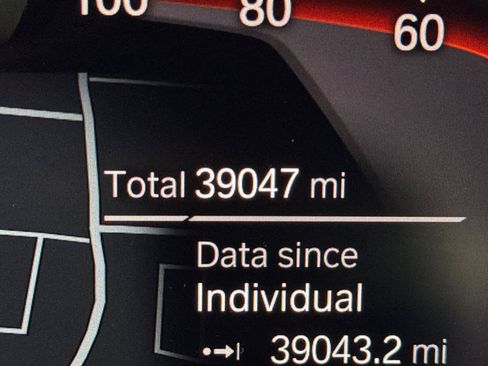 Used 2023 BMW X5 xDrive40i w/ Executive Package image 26