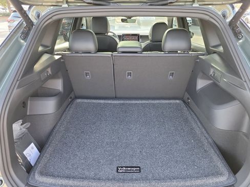 New 2026 Volkswagen Tiguan SE R-Line AWD/4WD image 15