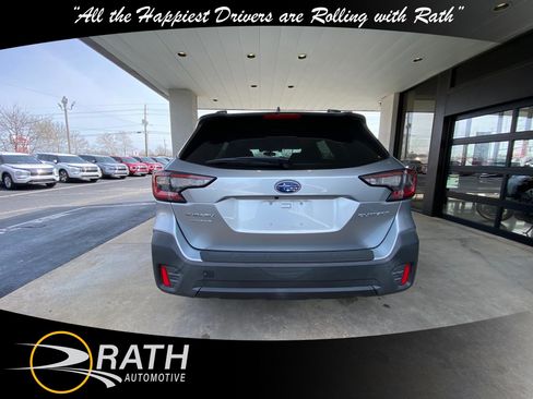 Used 2020 Subaru Outback Premium image 7