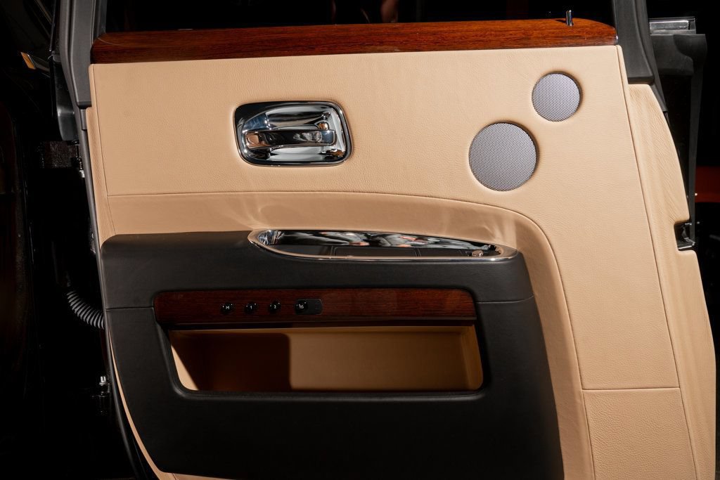 Used 2010 Rolls-Royce Ghost RWD image 35