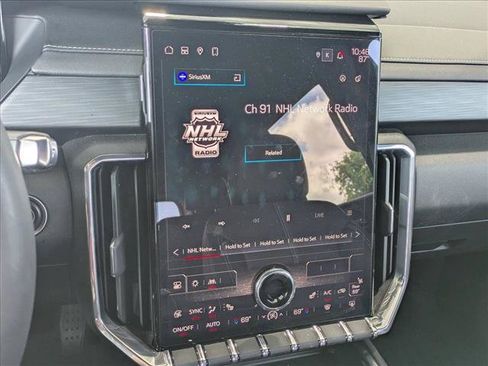 Used 2024 GMC Acadia Elevation FWD image 10
