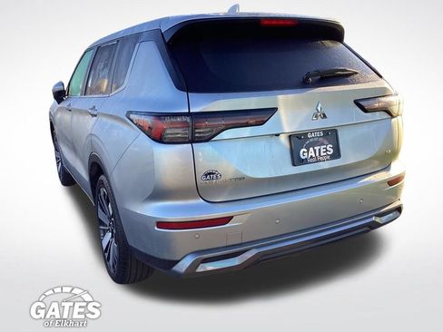 Used 2025 Mitsubishi Outlander SE AWD/4WD image 8