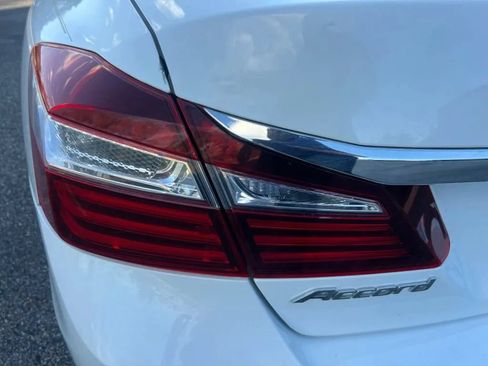Used 2017 Honda Accord EX-L image 37