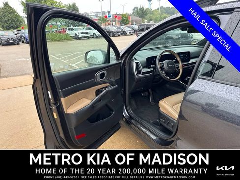 Used 2025 Kia Sorento SX Prestige w/ Olive Brown Leather Package AWD/4WD image 10