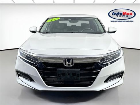 Used 2019 Honda Accord Touring image 7