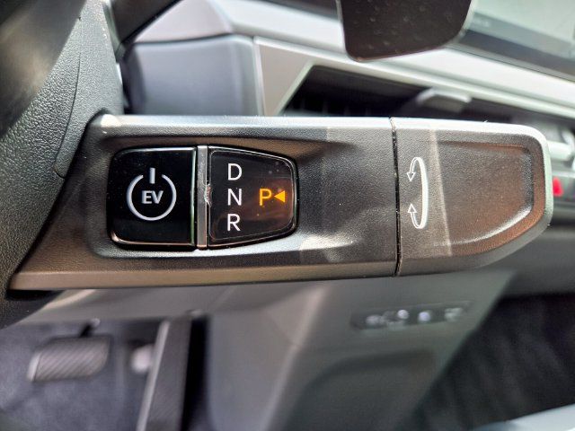 Used 2024 Kia EV9 Light Long Range RWD image 27