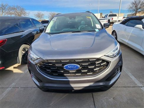 Used 2022 Ford Edge SEL w/ Sport Appearance Package image 2