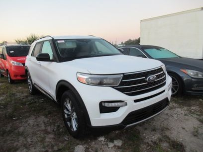 Certified 2023 Ford Explorer XLT w/ Equipment Group 202A