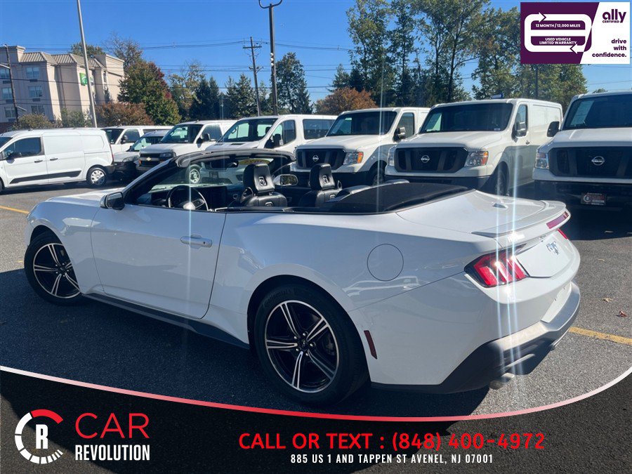 Used 2025 Ford Mustang Premium RWD image 12