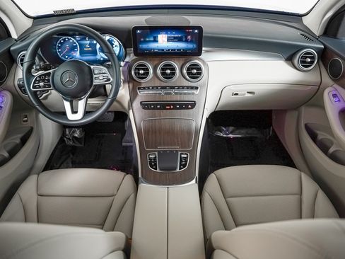 Used 2022 Mercedes-Benz GLC 300 image 9