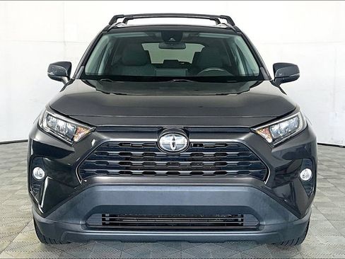 Used 2019 Toyota RAV4 XLE image 3