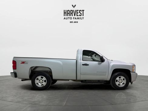 Used 2011 Chevrolet Silverado 1500 LT w/ Interior Plus Package AWD/4WD image 7