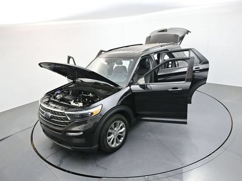 Used 2023 Ford Explorer XLT w/ Equipment Group 202A AWD/4WD image 27