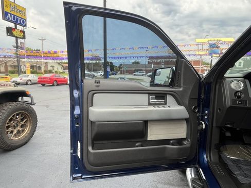 Used 2012 Ford F150 XLT w/ XLT Chrome Pkg AWD/4WD image 7