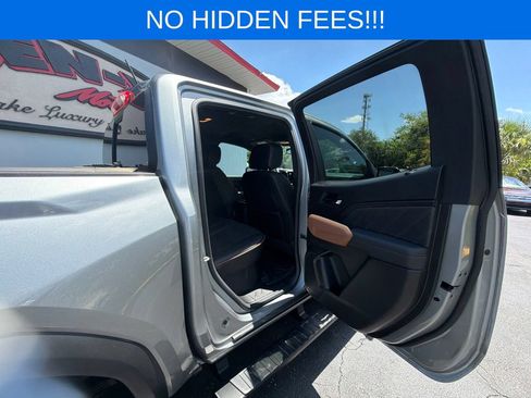 Used 2025 GMC Canyon AT4 AWD/4WD image 35