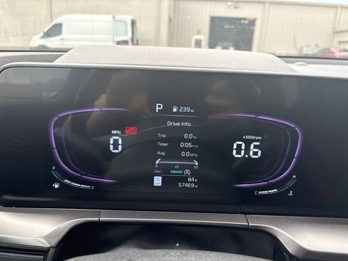 Used 2025 Kia Telluride S FWD image 22