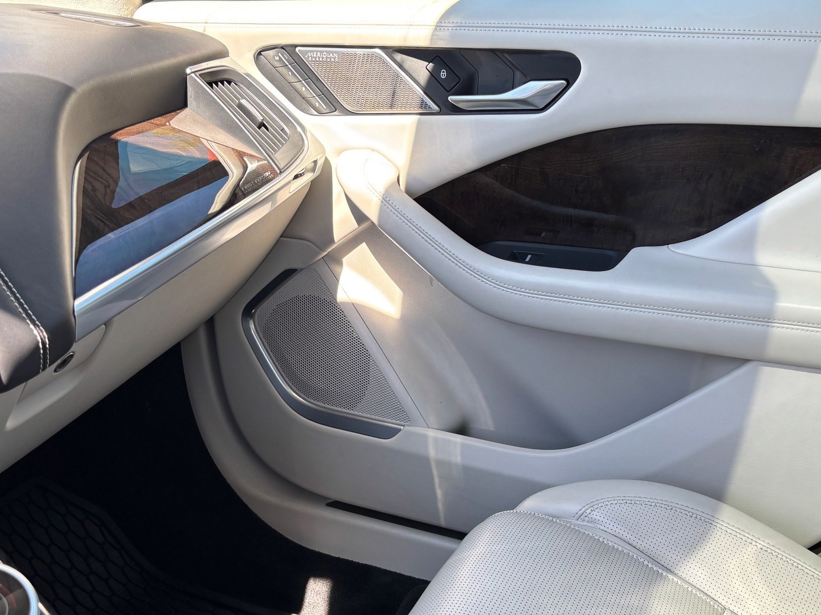Used 2019 Jaguar I-PACE AWD/4WD image 19