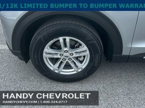 Used 2022 Ford Explorer XLT w/ Equipment Group 202A image 9