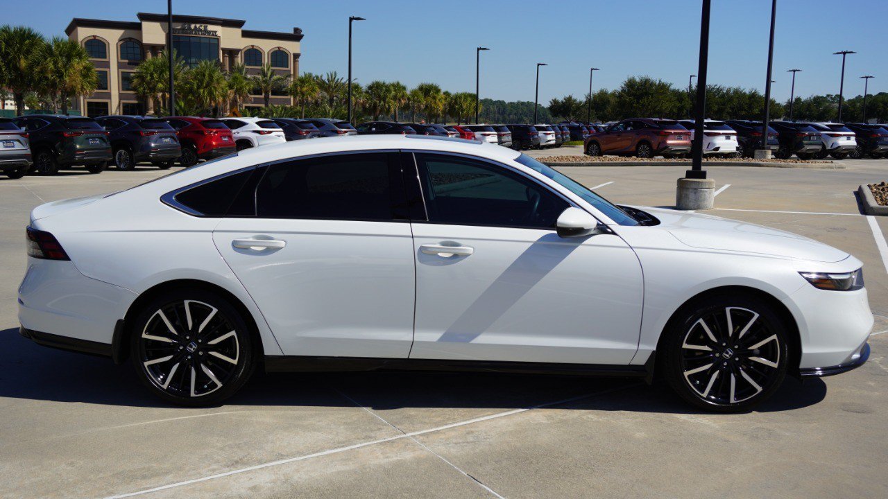 Used 2023 Honda Accord Touring image 5
